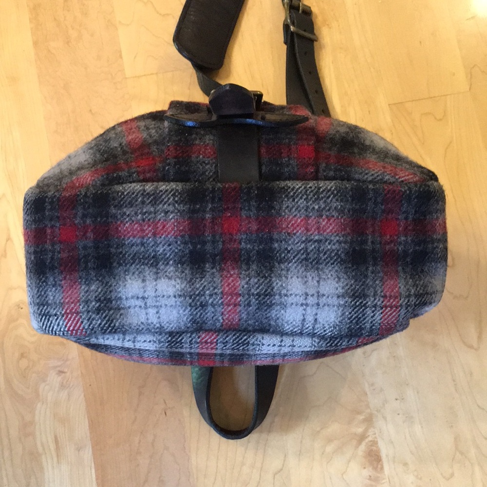 FILSON | Small Feild Bag Tartan Plaid Wool - Picture 11 of 16